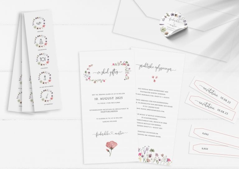 Højt format invitation med tidslinje og stickers pressed flowers