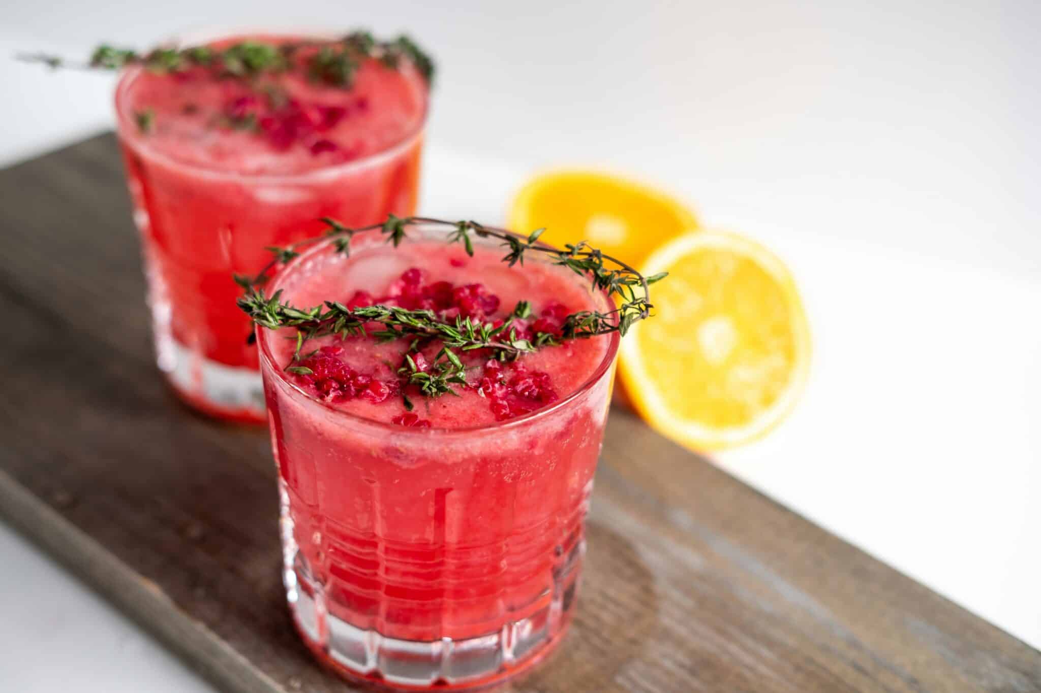 Festtema med tropiske drinks