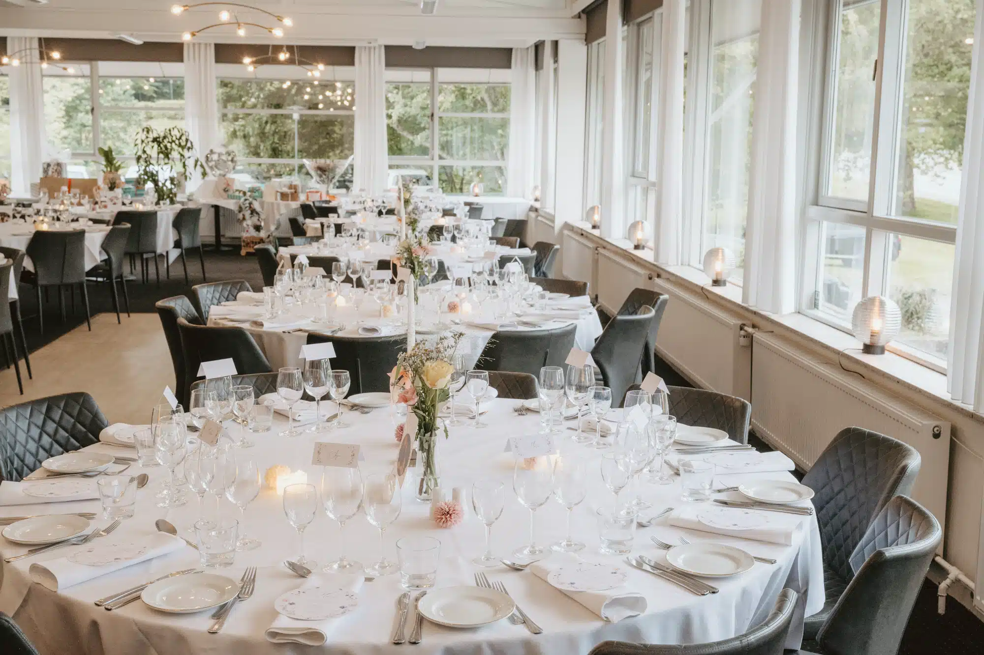 Oversigtsbillede rover bordene hos Skanderborghus Hotel