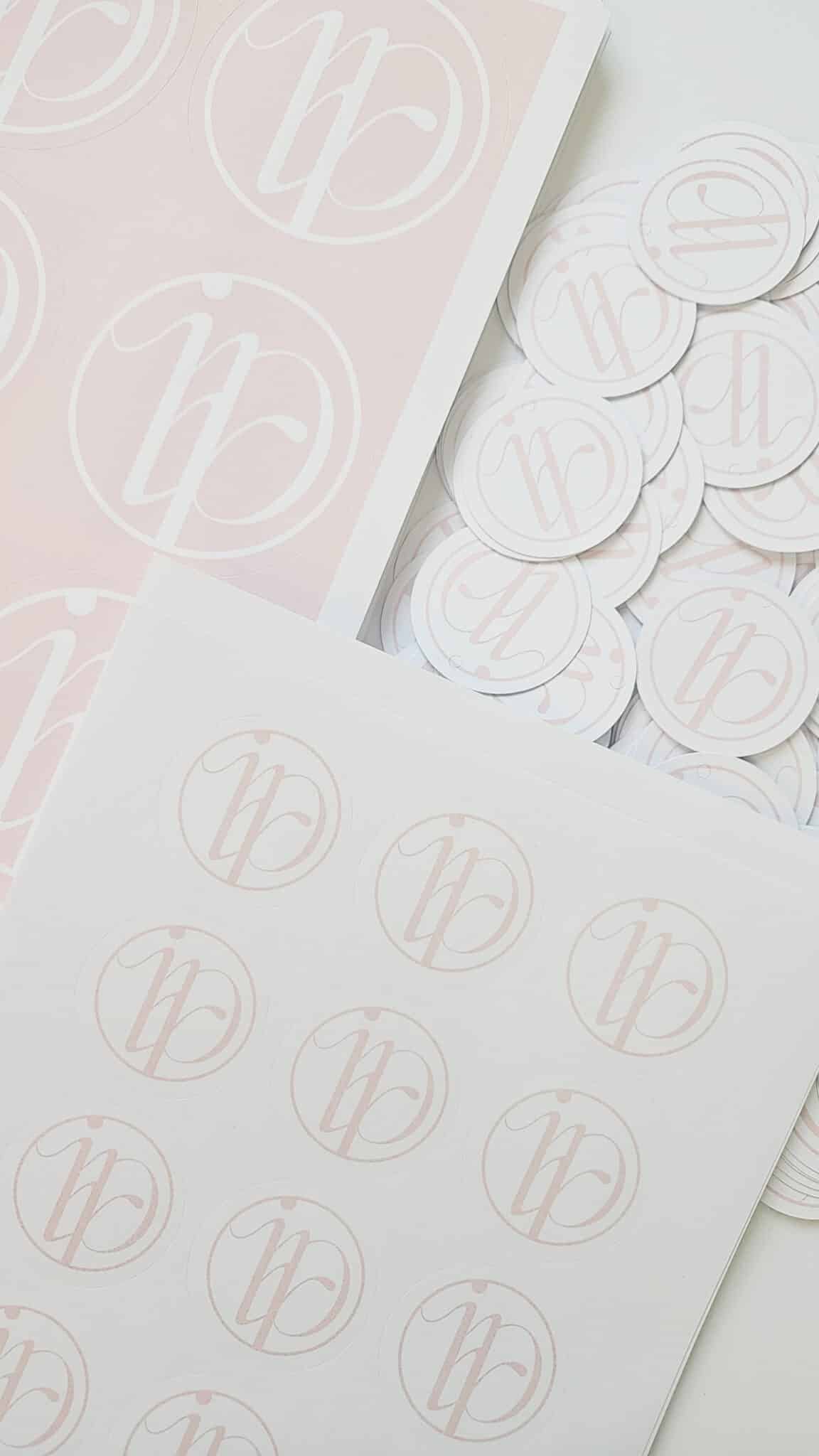 Klistermærker og marketingmateriale til branding og kampagner