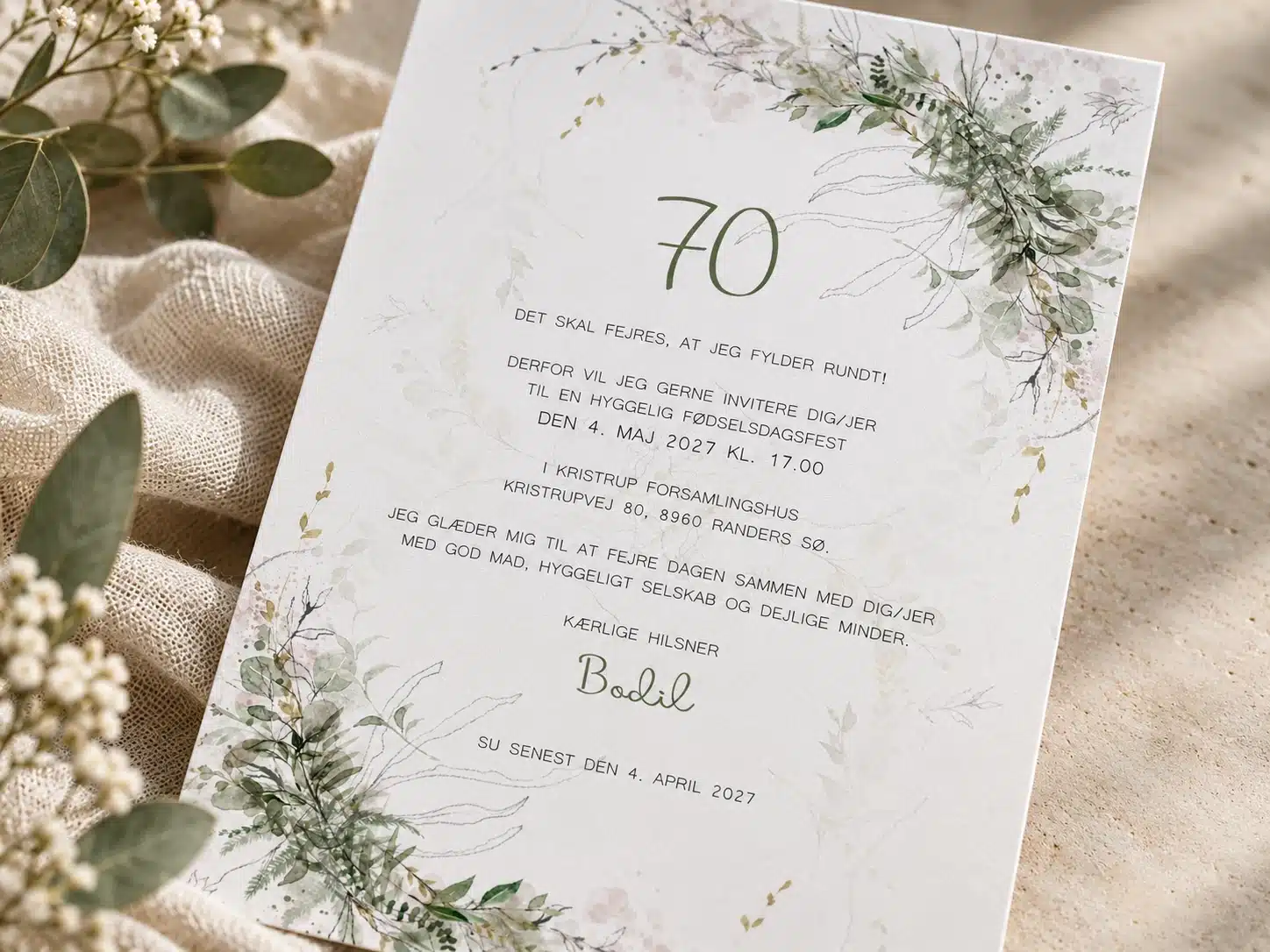 Green Beauty invitation til 70 års fødselsdag med grønne blade og botanisk akvareldesign